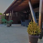 Irina Apartments