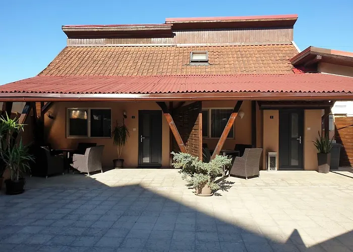 Irina Apartments